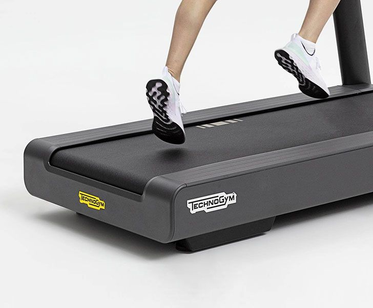 Беговая дорожка TechnoGym Excite Run Live 7000