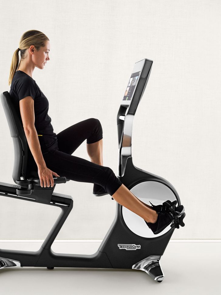 Горизонтальный велотренажер TechnoGym Personal Recline